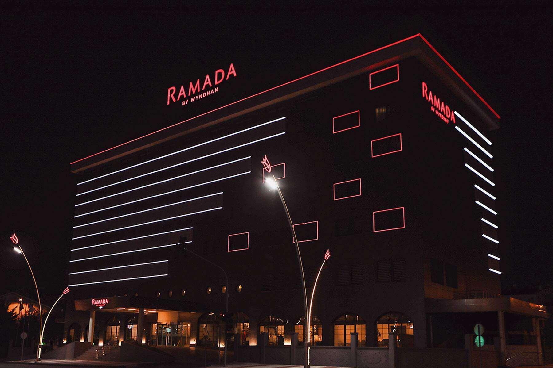 Ramada Uşak Exterior foto